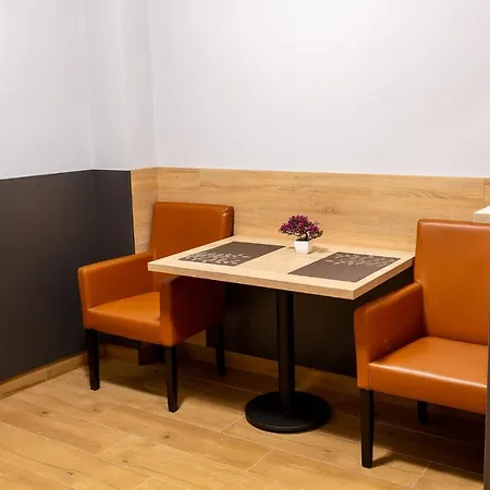 Samoobslugowe 24/7 Aparthotel *